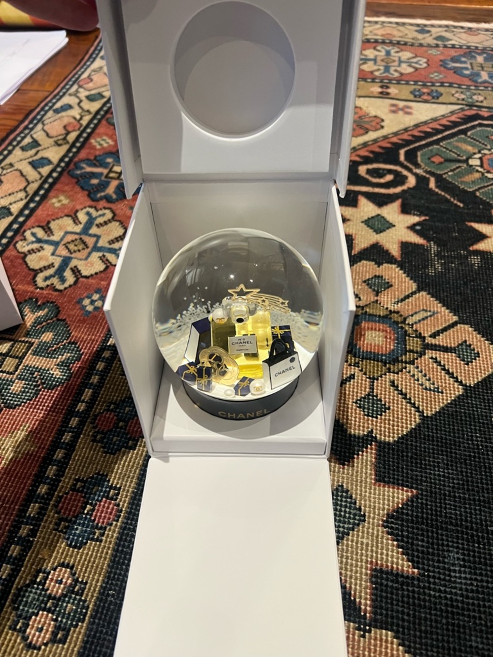 CHANEL black and Gold Snow Globe with Perfume Bottle Motif (holiday 2025) - Picture 3 of 6